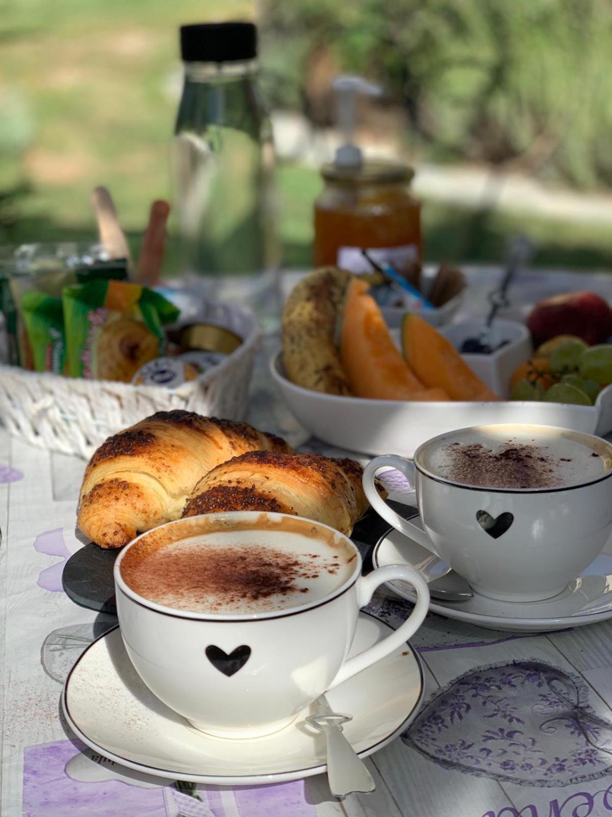 B&B La Casa Dei Cuori Millesimo Luaran gambar