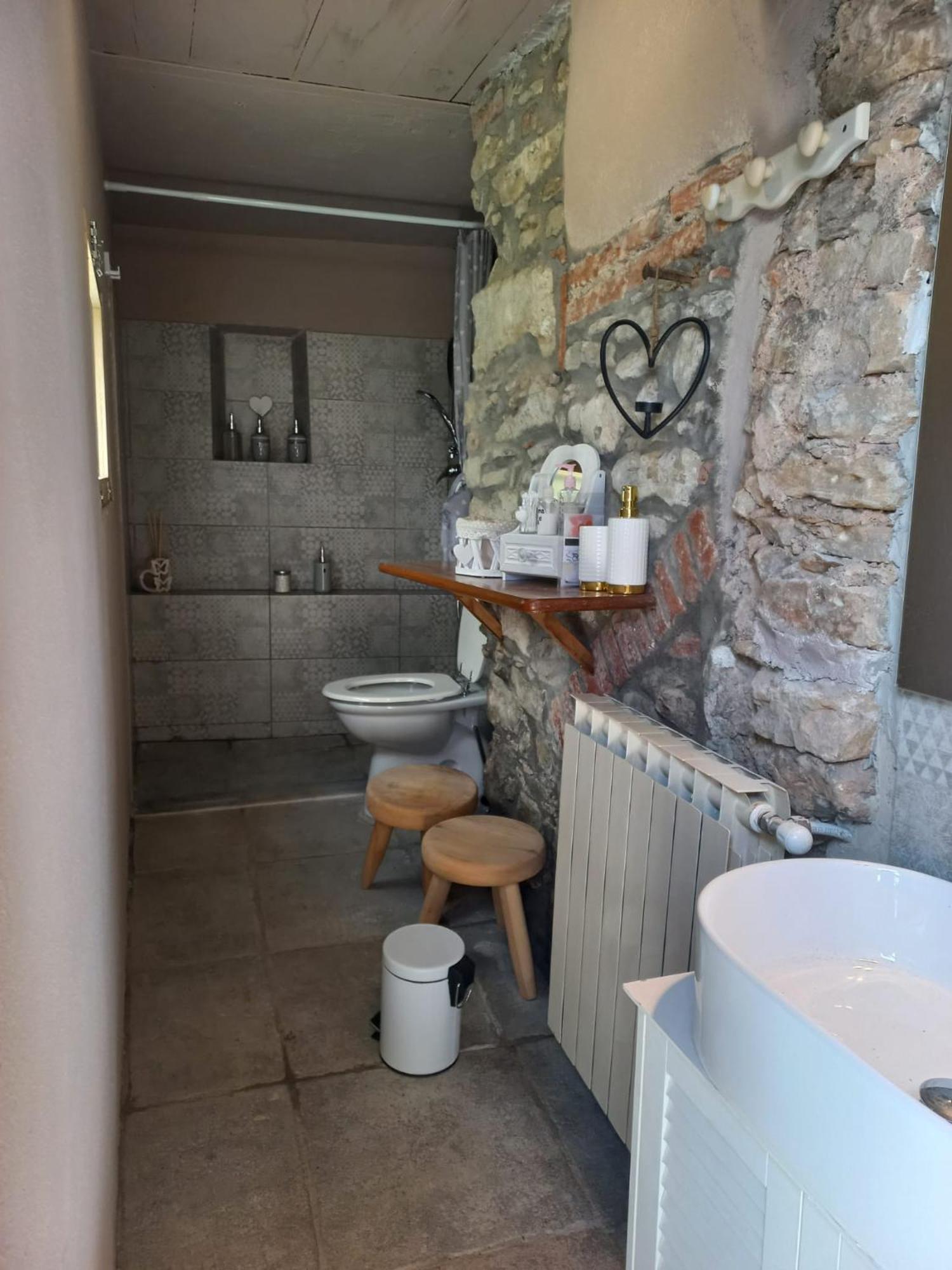 B&B La Casa Dei Cuori Millesimo Luaran gambar